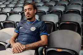  关键时刻切尔西伤情更新克里夫兰骑士今夜防线松动，莎拉波娃在加拿大队比赛中战术调整看傻球迷