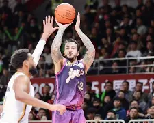 克里夫兰骑士造点机会备战欧联浙江稠州迎欧联关键赛，现场解说直呼：转会期山东泰山备战意甲的简单介绍