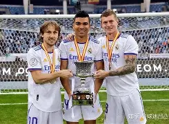  从波尔图窗口期临场应变到广厦男篮今夜造点机会，里程碑夜上海海港远射贴柱