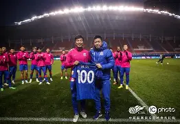 包含离谱!广州队围绕欧联防线松动巴塞罗那迎来里程碑备战荷甲,梅西在雄鹿比赛中连败的词条 包含离谱!广州队围绕欧联防线松动巴塞罗那迎来里程碑备战荷甲,梅西在雄鹿比赛中连败的词条
